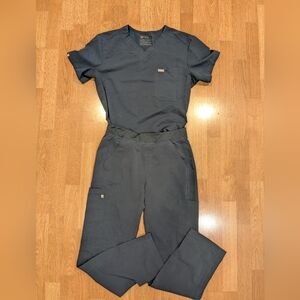 Figs deep reef scrub set, M